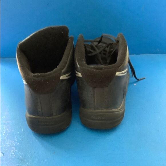 Nike Overplay V Black Silver White Basketball Shoe main image 6
